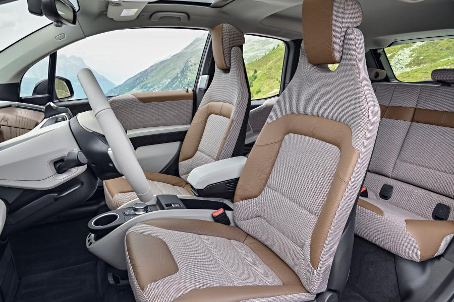 Интерьер BMW i3 (I01) 2018 года  (WW) (фото 54 из 81)